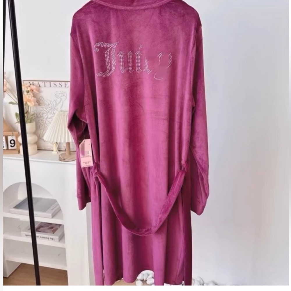 Juicy Couture Sleepwear Ladies Belted Robe